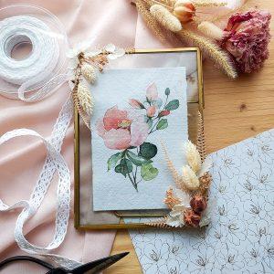 cadre doré fleuri pivoine et roses